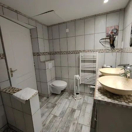 Le Chata Hotel 3*